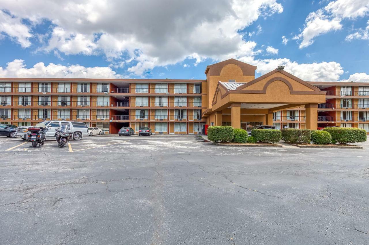 Budgetel Inn & Suites Forest Park Exterior photo